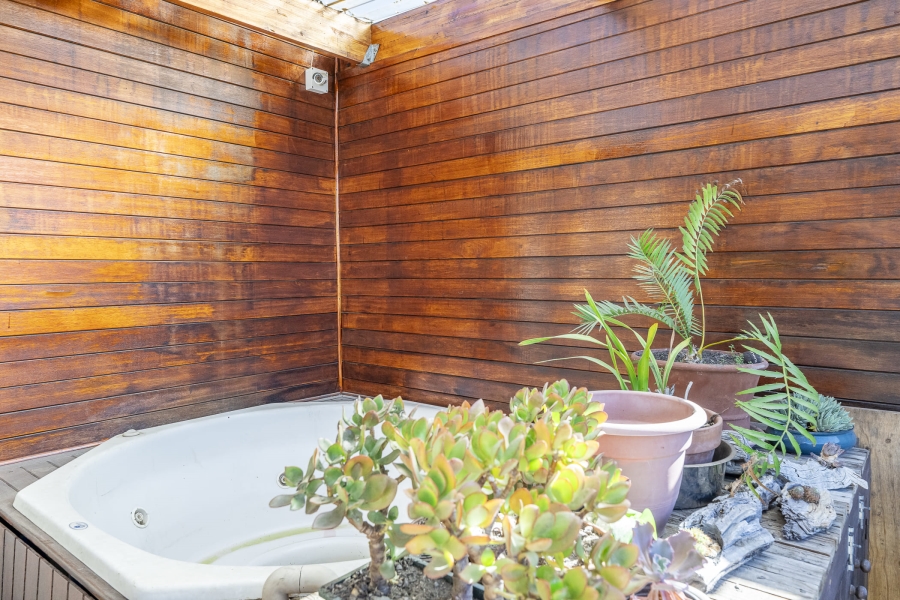 3 Bedroom Property for Sale in Parklands Western Cape